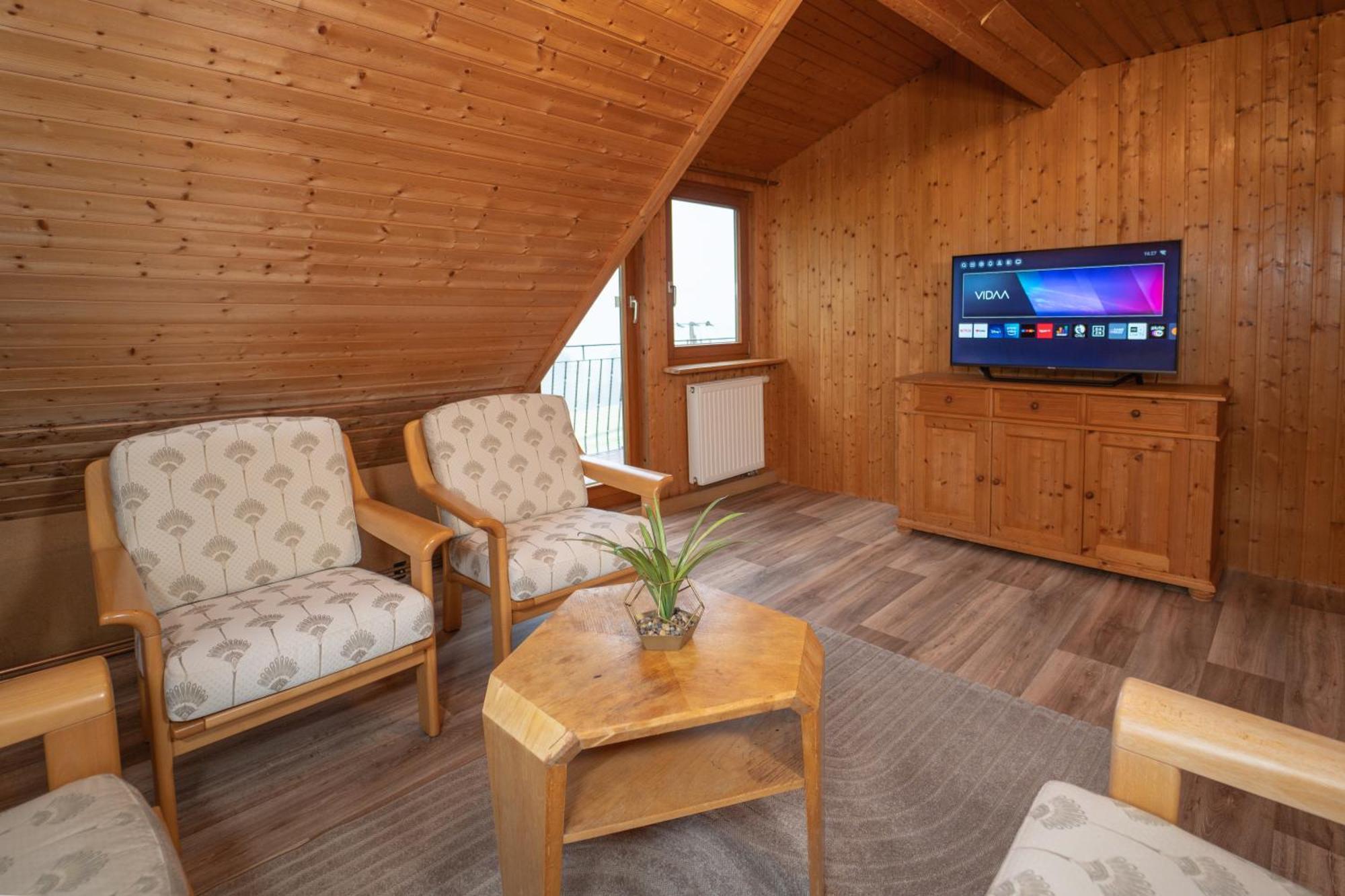 Range - Landhaus Mit Panoramablick - 2 Apartments - Wlan - Tv - Bis Zu 11 Personen Winterbach  Екстер'єр фото